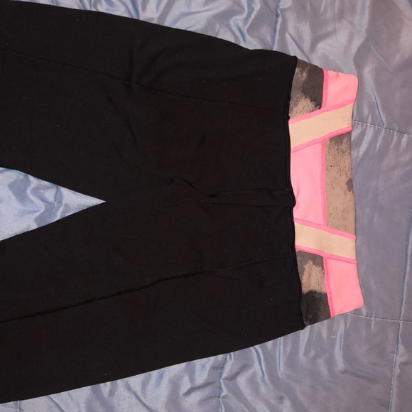 Lululemon groove pants long. Size 4 $50 - Picture 1 of 2